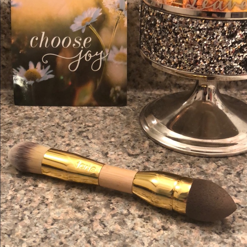Double Ended Tarte Foundation Brush
